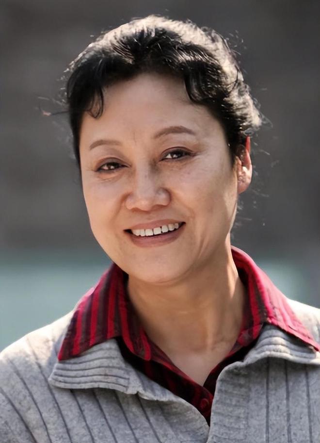 脸变化太大了难怪不拍戏了都快认不出来了PG电子游戏麻将胡了去集市偶遇车晓她(图6)