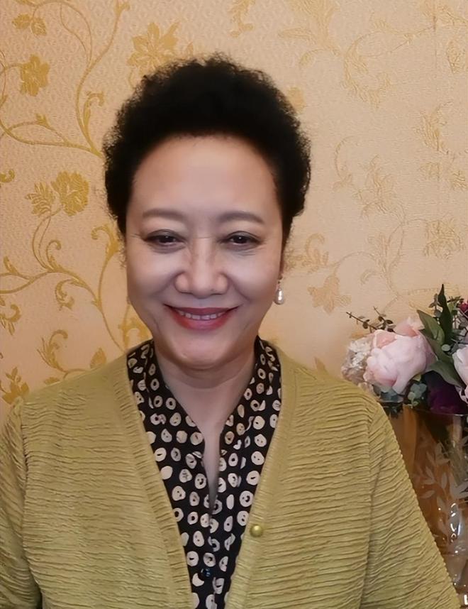 脸变化太大了难怪不拍戏了都快认不出来了PG电子游戏麻将胡了去集市偶遇车晓她(图15)